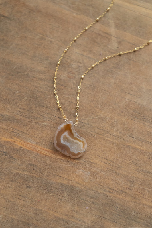 SUNSET GEODE NECKLACE