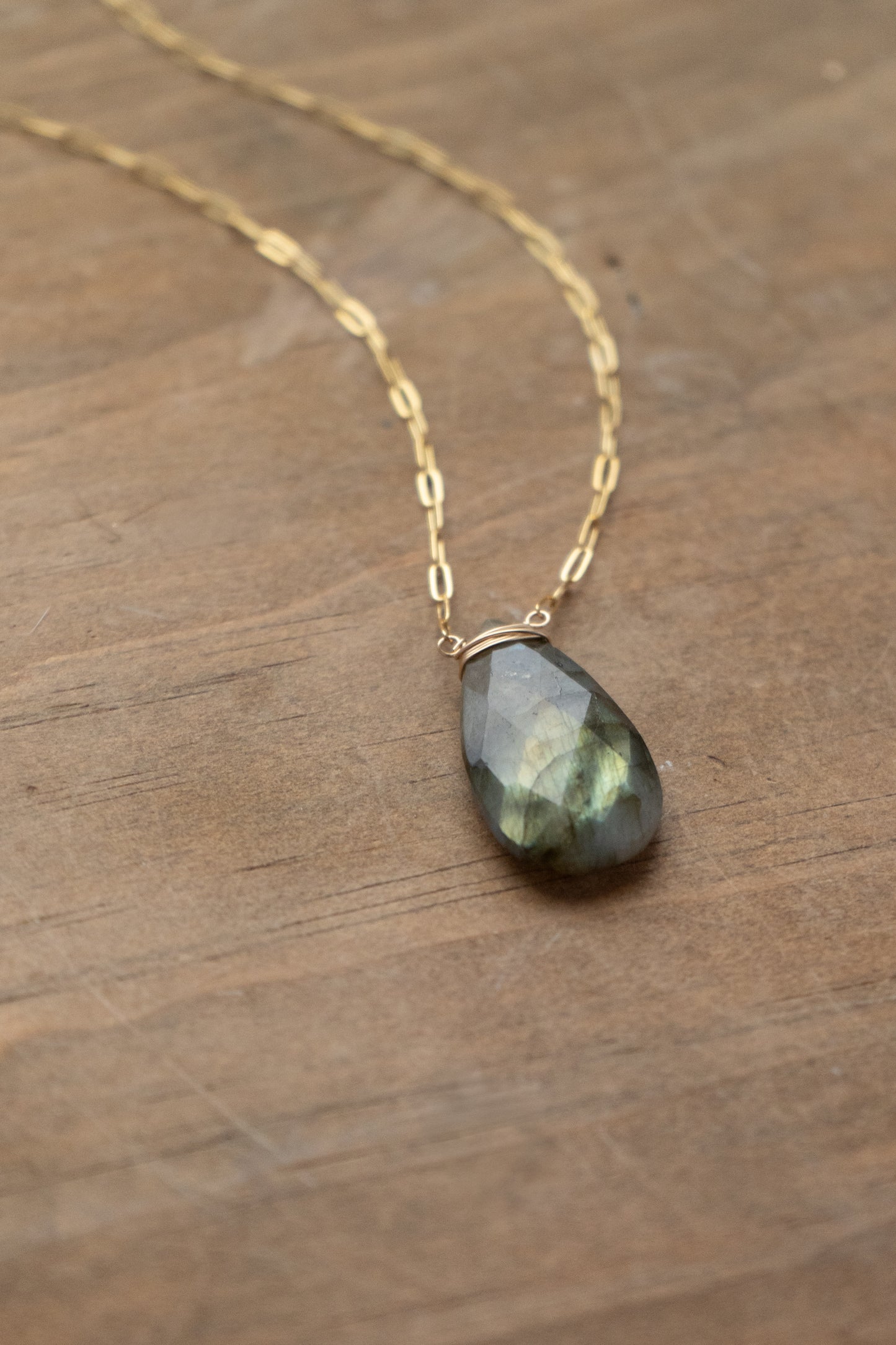 LARGE LABRADORITE PENDANT