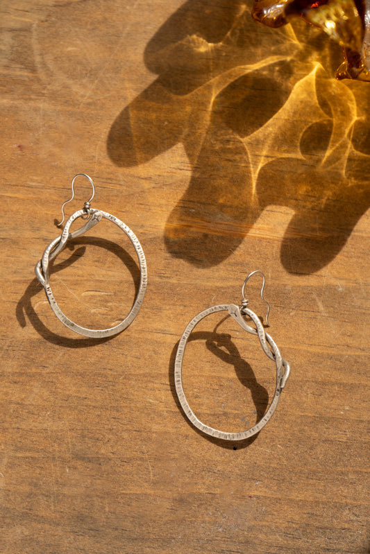 TWISTED SNAKE HOOPS