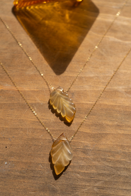 GOLDEN LEAF PENDANT