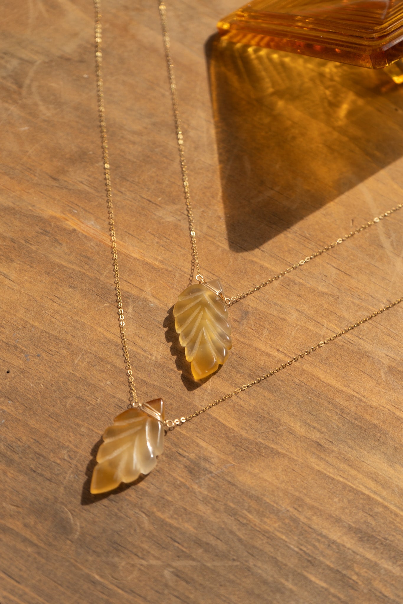 GOLDEN LEAF PENDANT